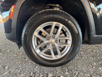 2025 Jeep Grand Cherokee GRAND CHEROKEE LAREDO 4X2