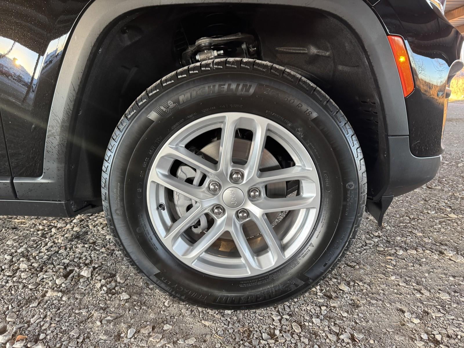 2025 Jeep Grand Cherokee GRAND CHEROKEE LAREDO 4X2