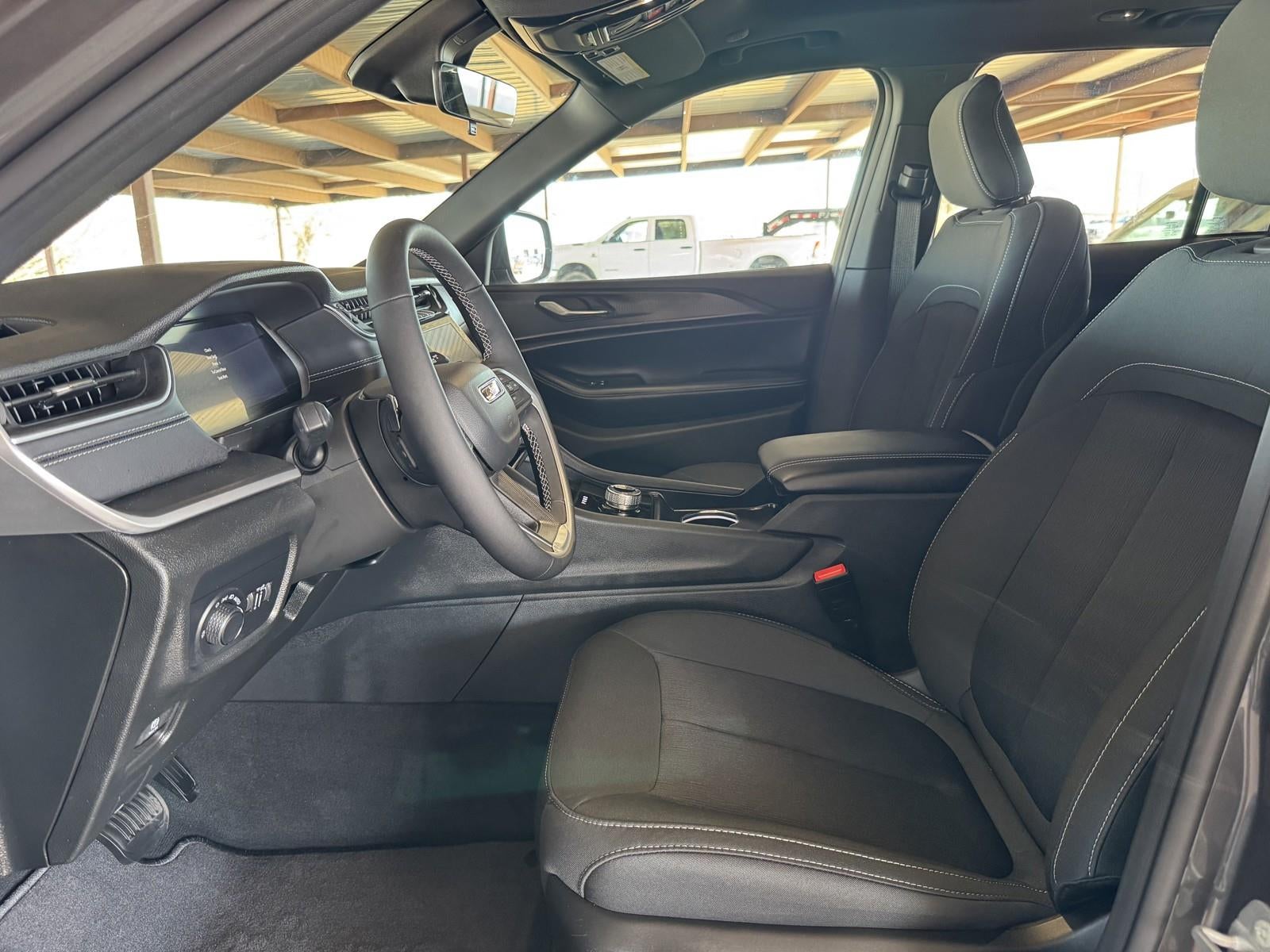 2026 Jeep Grand Cherokee GRAND CHEROKEE LAREDO X 4X2