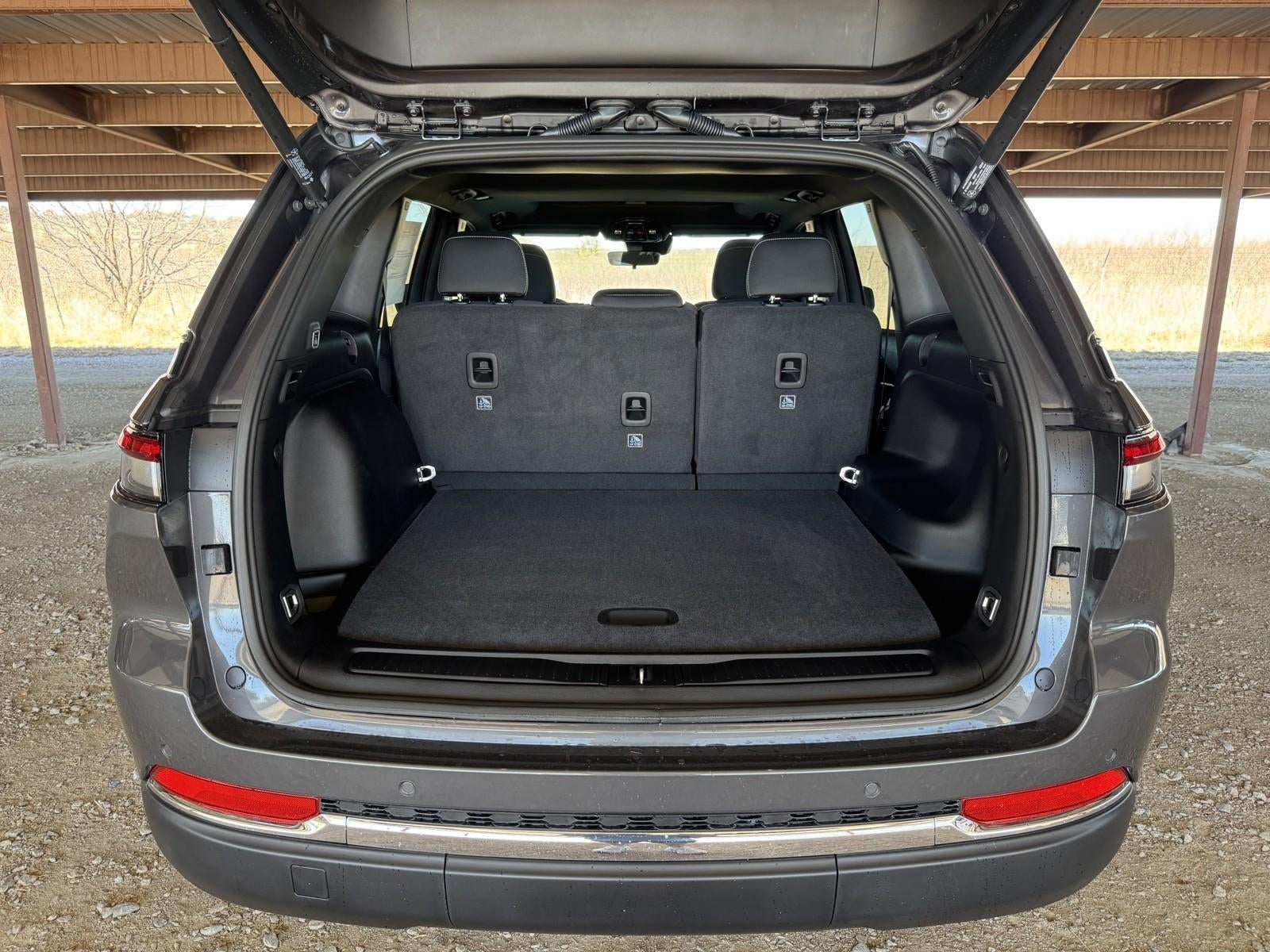 2026 Jeep Grand Cherokee GRAND CHEROKEE LAREDO X 4X2