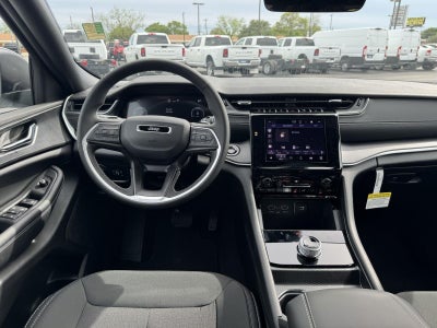 2026 Jeep Grand Cherokee GRAND CHEROKEE LAREDO 4X2