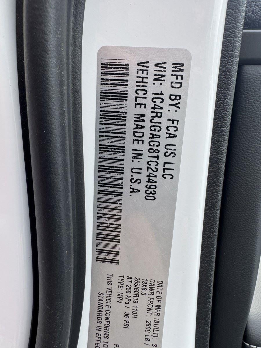 2026 Jeep Grand Cherokee GRAND CHEROKEE LAREDO 4X2