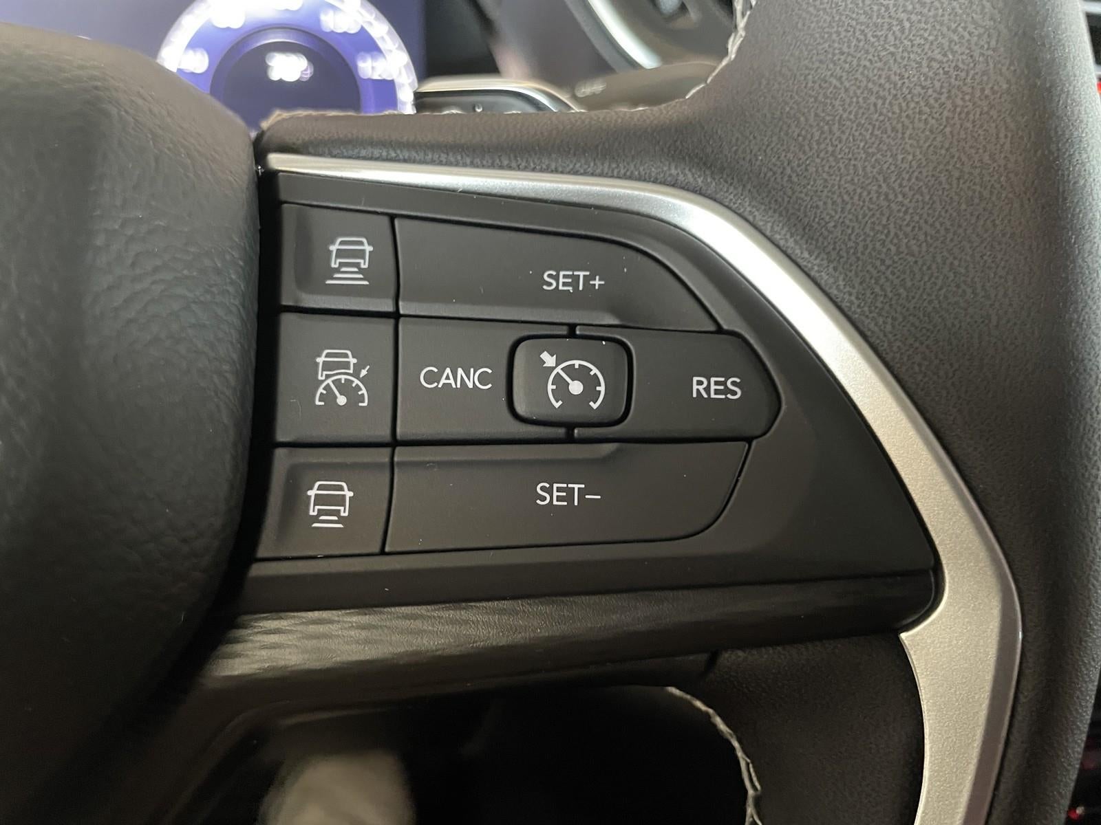 2025 Jeep Grand Cherokee GRAND CHEROKEE LAREDO X 4X2