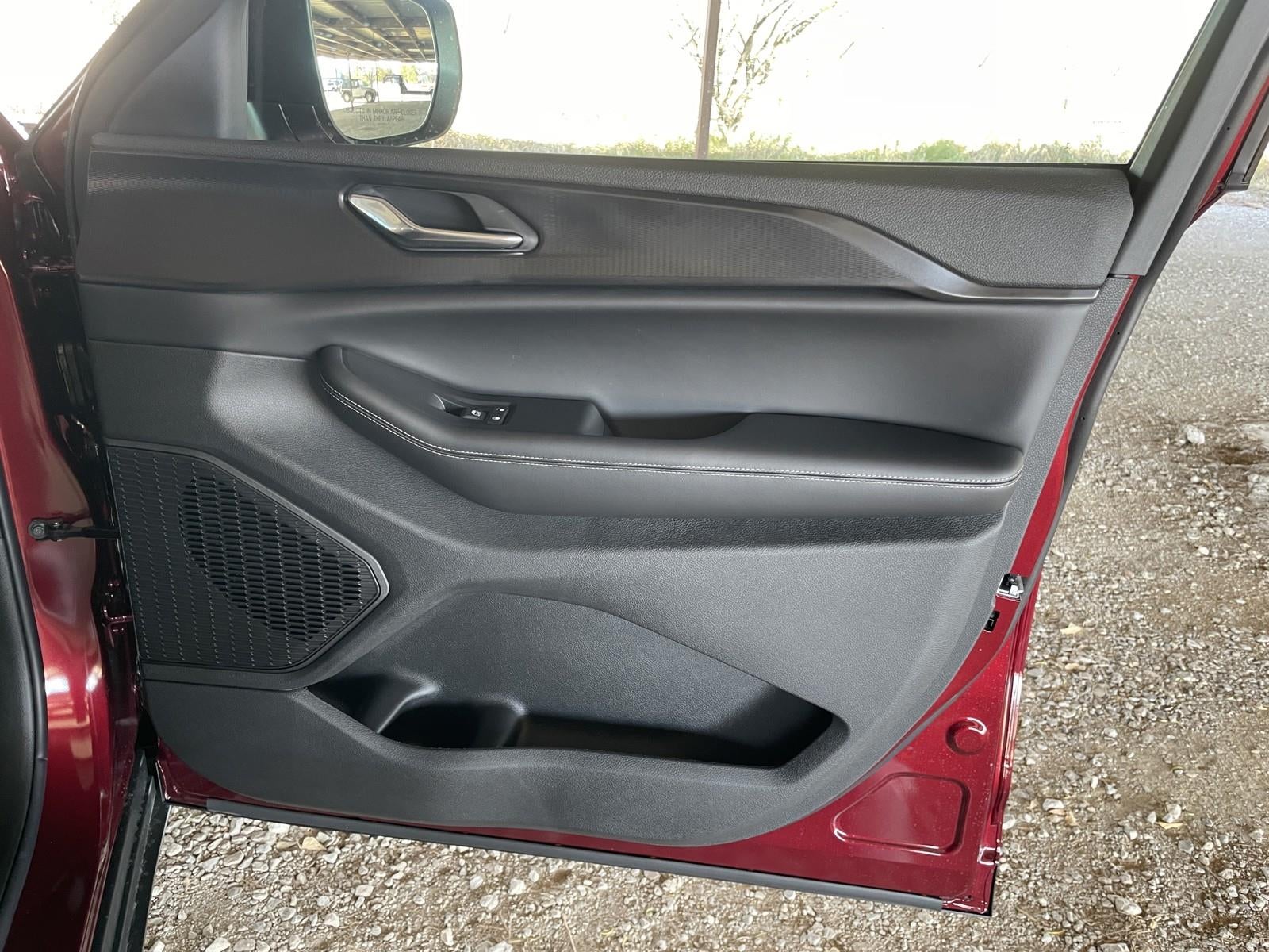 2025 Jeep Grand Cherokee GRAND CHEROKEE LAREDO X 4X2