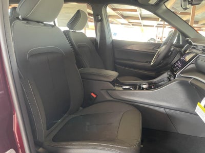 2025 Jeep Grand Cherokee GRAND CHEROKEE LAREDO X 4X2