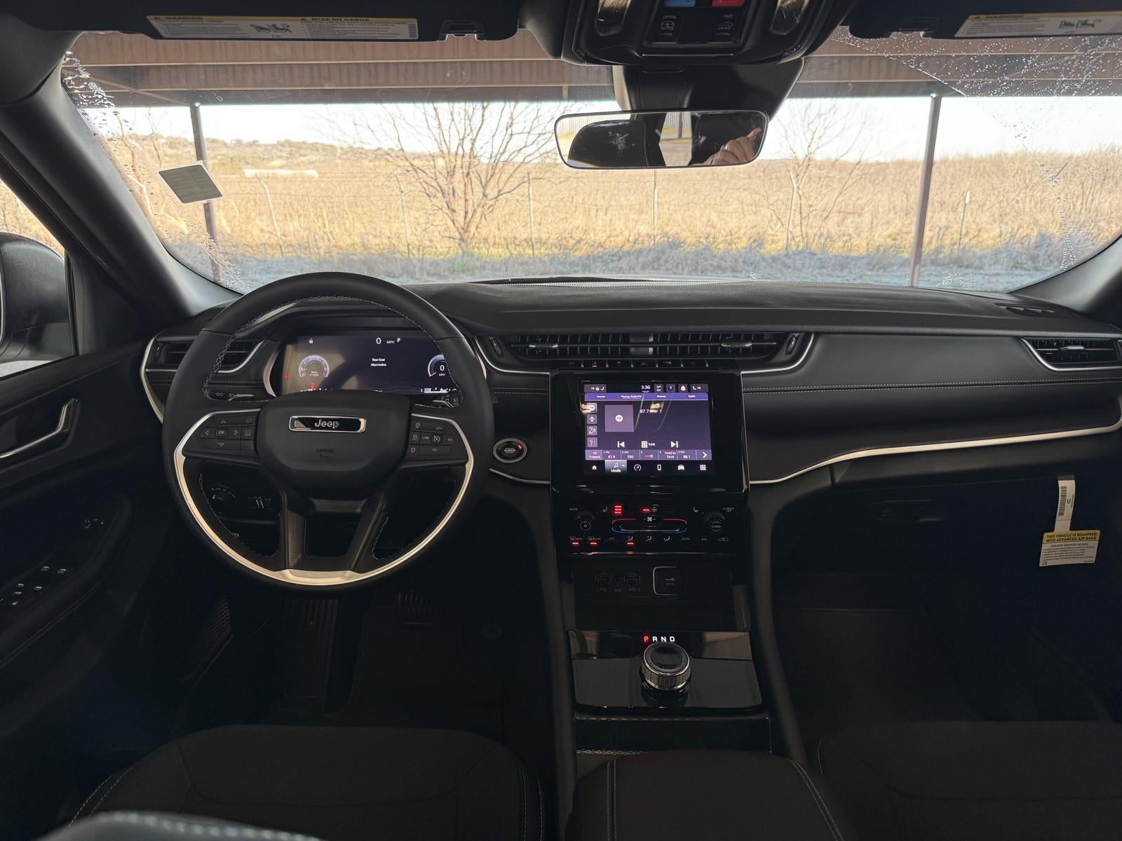 2026 Jeep Grand Cherokee GRAND CHEROKEE LAREDO X 4X2