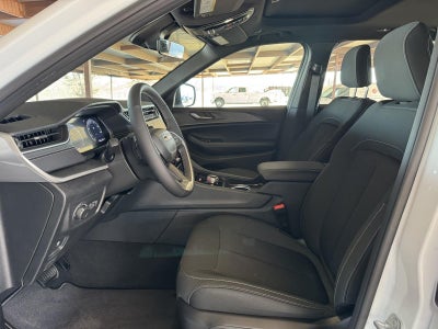 2026 Jeep Grand Cherokee GRAND CHEROKEE LAREDO X 4X2