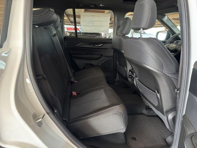 2026 Jeep Grand Cherokee GRAND CHEROKEE LAREDO X 4X2