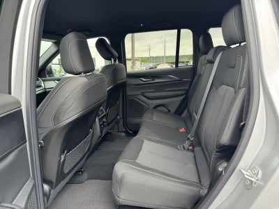 2026 Jeep Grand Cherokee GRAND CHEROKEE LAREDO 4X2