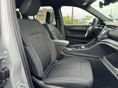 2026 Jeep Grand Cherokee GRAND CHEROKEE LAREDO 4X2