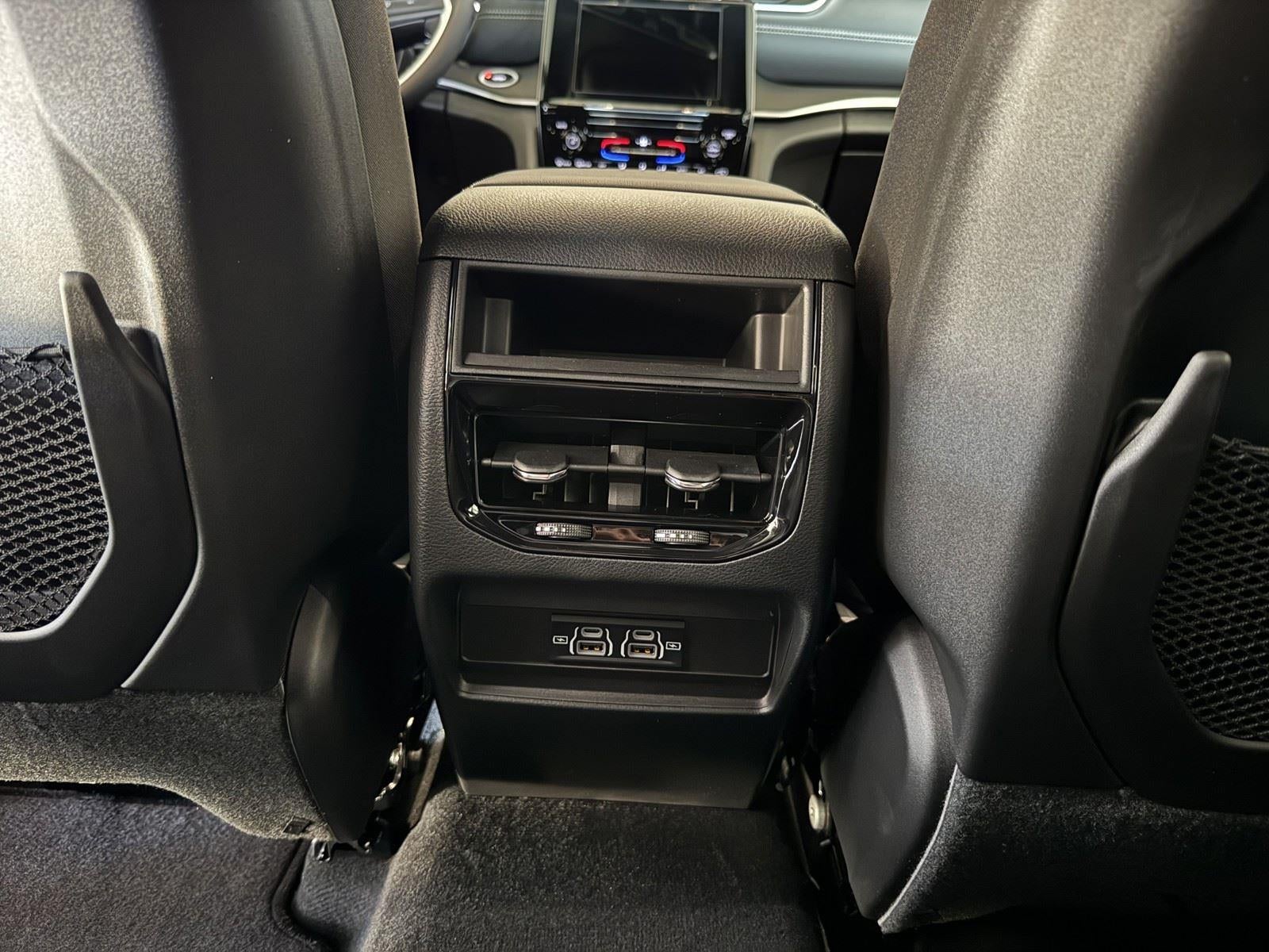 2026 Jeep Grand Cherokee GRAND CHEROKEE LAREDO 4X4
