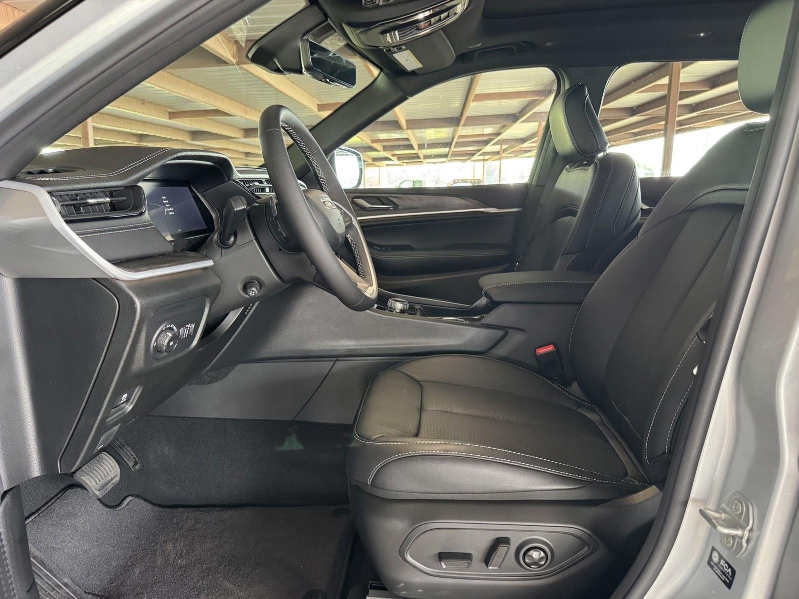 2026 Jeep Grand Cherokee GRAND CHEROKEE L LIMITED RESERVE 4X4