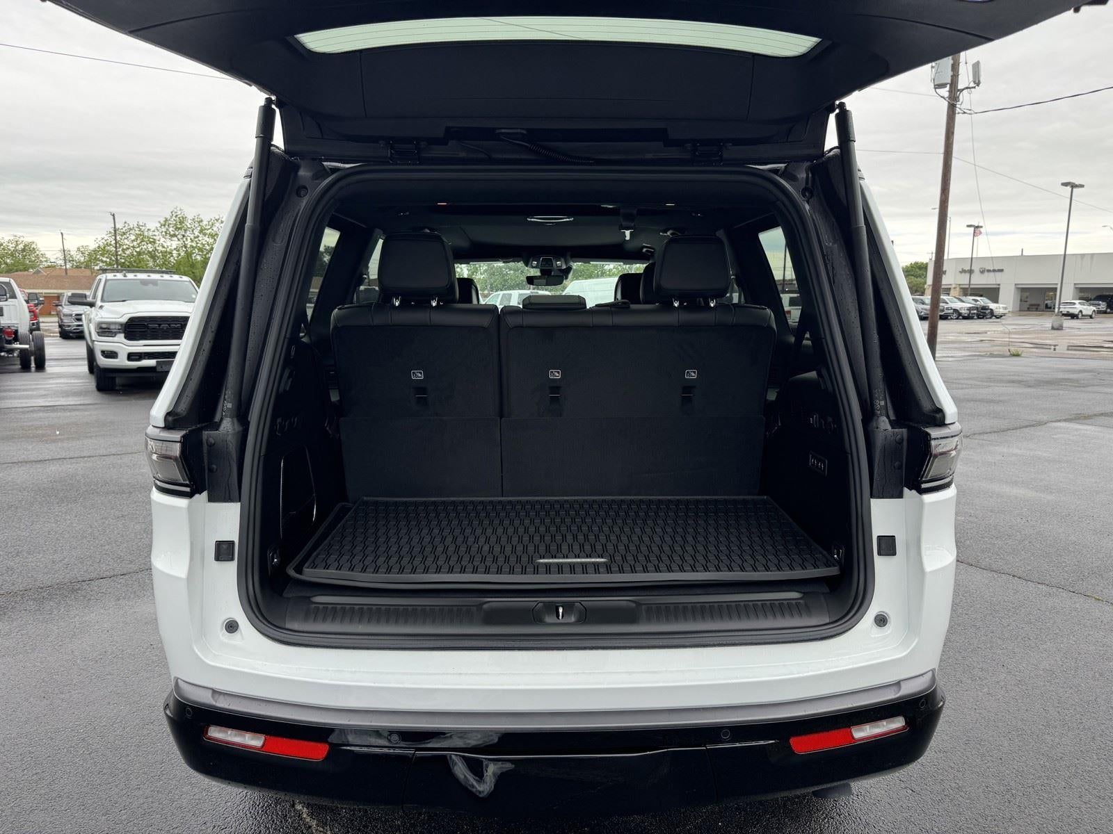 2026 Jeep Grand Wagoneer GRAND WAGONEER UPLAND 4X4