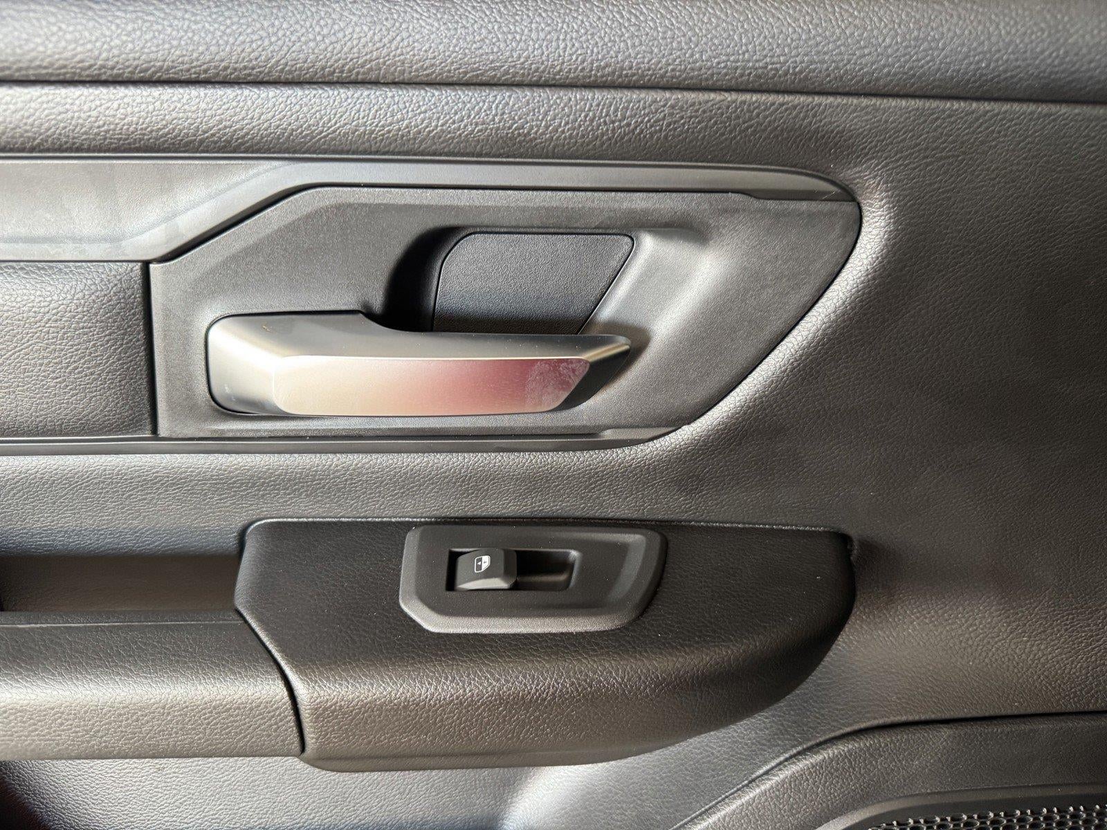 2026 RAM 1500 RAM 1500 TRADESMAN CREW CAB 4X4 5'7' BOX