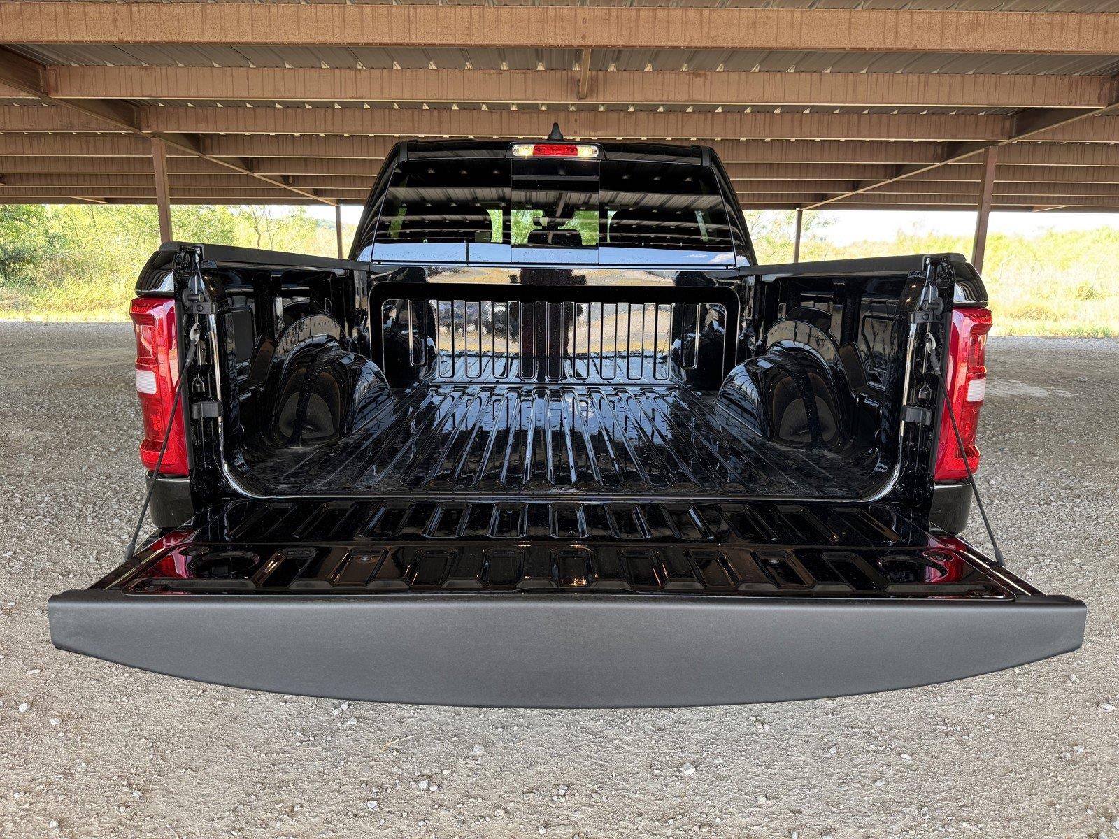 2026 RAM 1500 RAM 1500 TRADESMAN CREW CAB 4X4 5'7' BOX