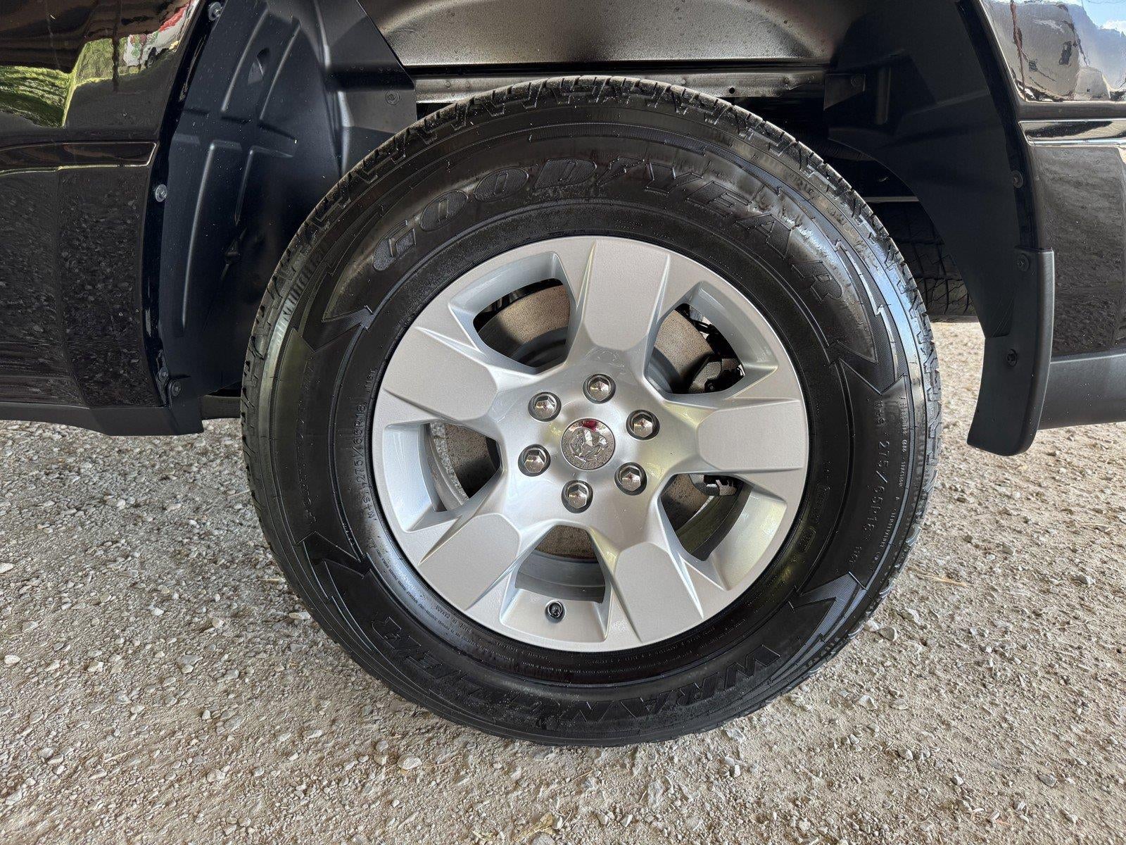 2026 RAM 1500 RAM 1500 TRADESMAN CREW CAB 4X4 5'7' BOX