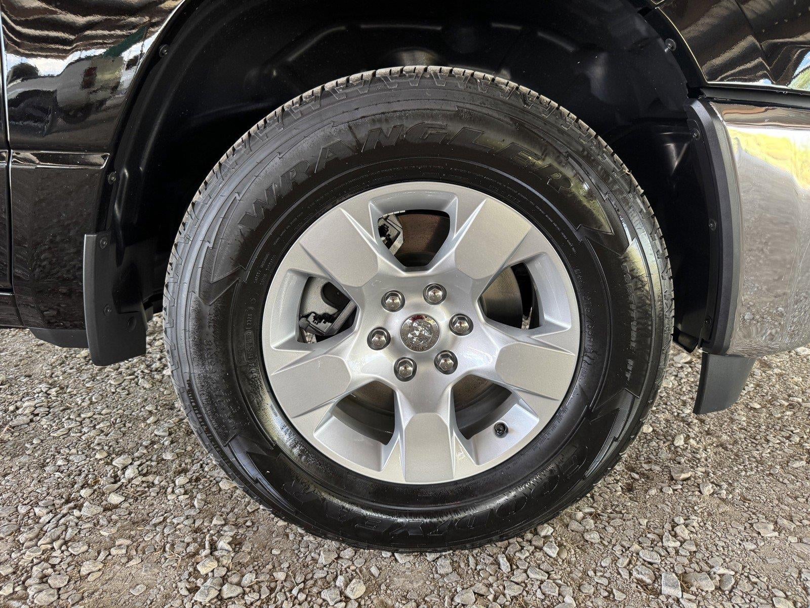 2026 RAM 1500 RAM 1500 TRADESMAN CREW CAB 4X4 5'7' BOX