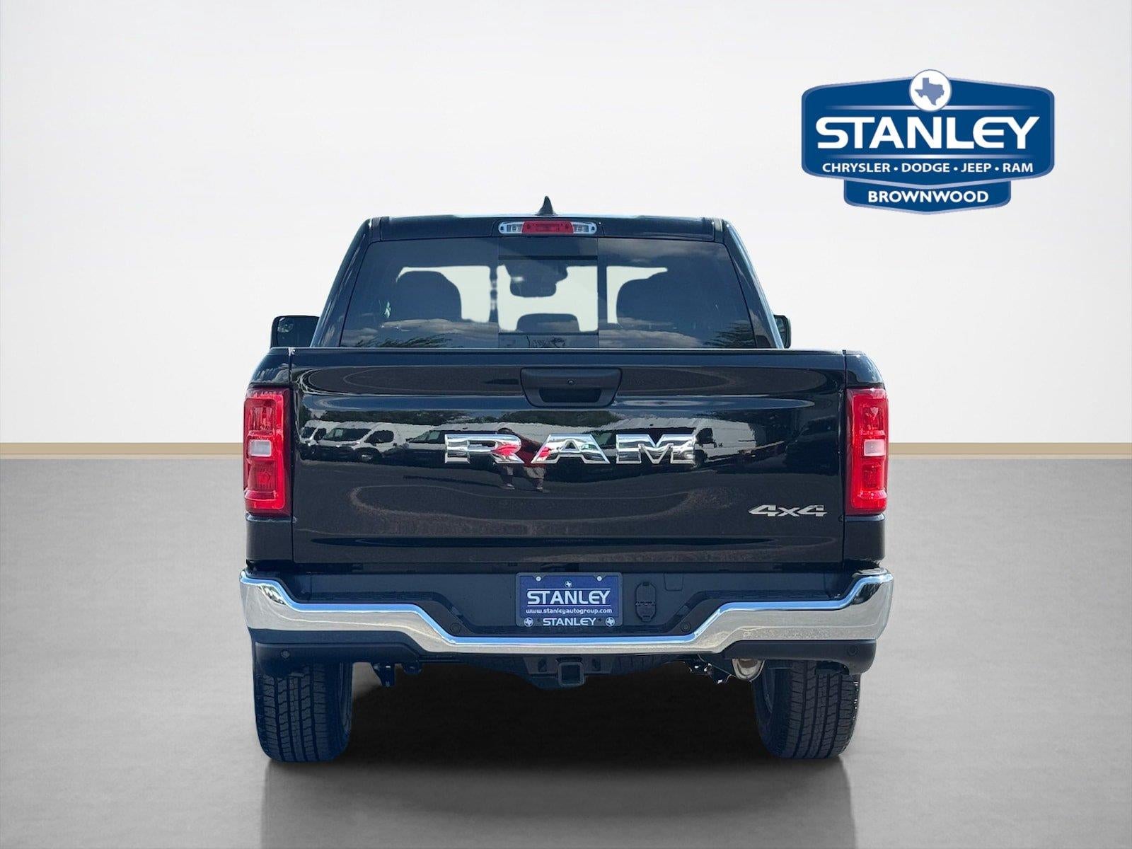 2026 RAM 1500 RAM 1500 TRADESMAN CREW CAB 4X4 5'7' BOX
