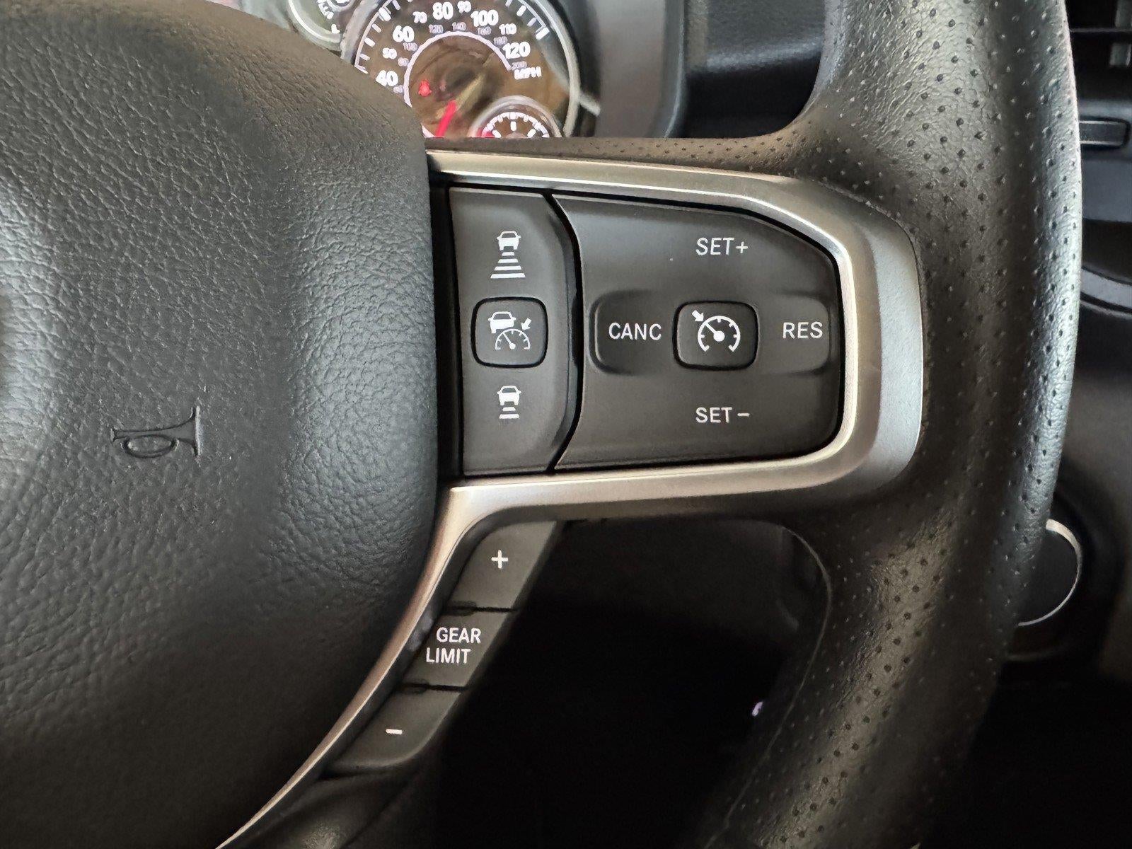 2026 RAM 1500 RAM 1500 TRADESMAN CREW CAB 4X4 5'7' BOX