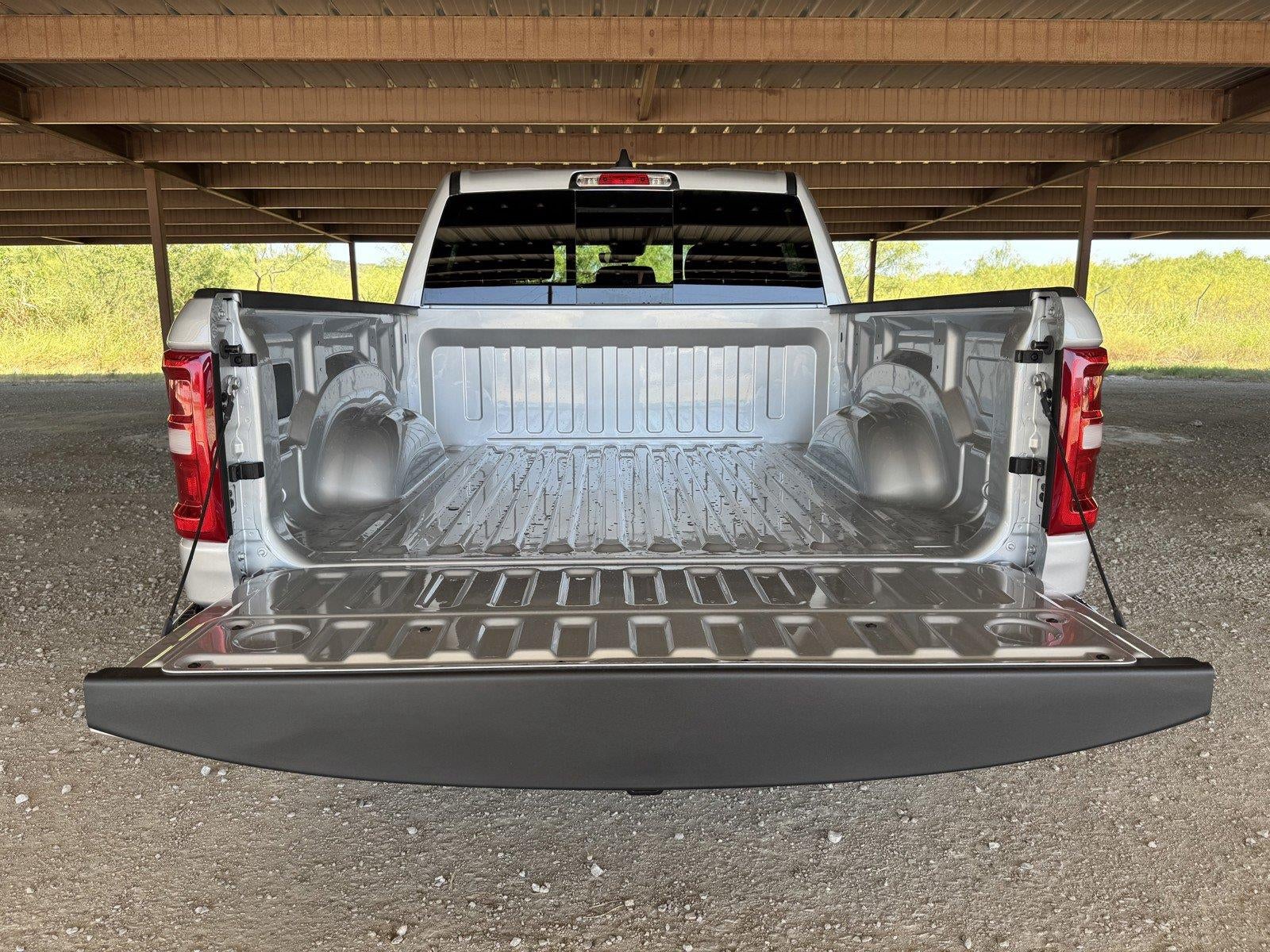 2026 RAM 1500 RAM 1500 TRADESMAN CREW CAB 4X4 5'7' BOX