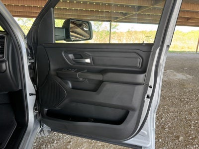 2026 RAM 1500 RAM 1500 TRADESMAN CREW CAB 4X4 5'7' BOX