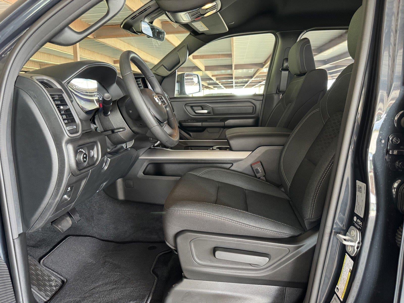2027 RAM Ram 1500 RAM 1500 EXPRESS CREW CAB 4X4 5'7' BOX