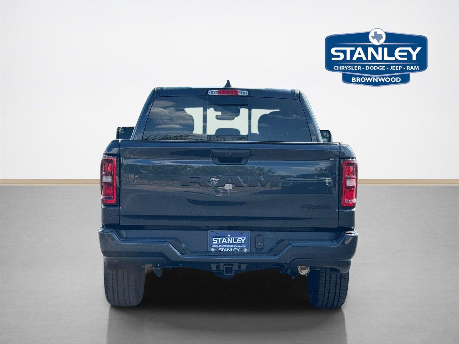 2027 RAM Ram 1500 RAM 1500 EXPRESS CREW CAB 4X4 5'7' BOX