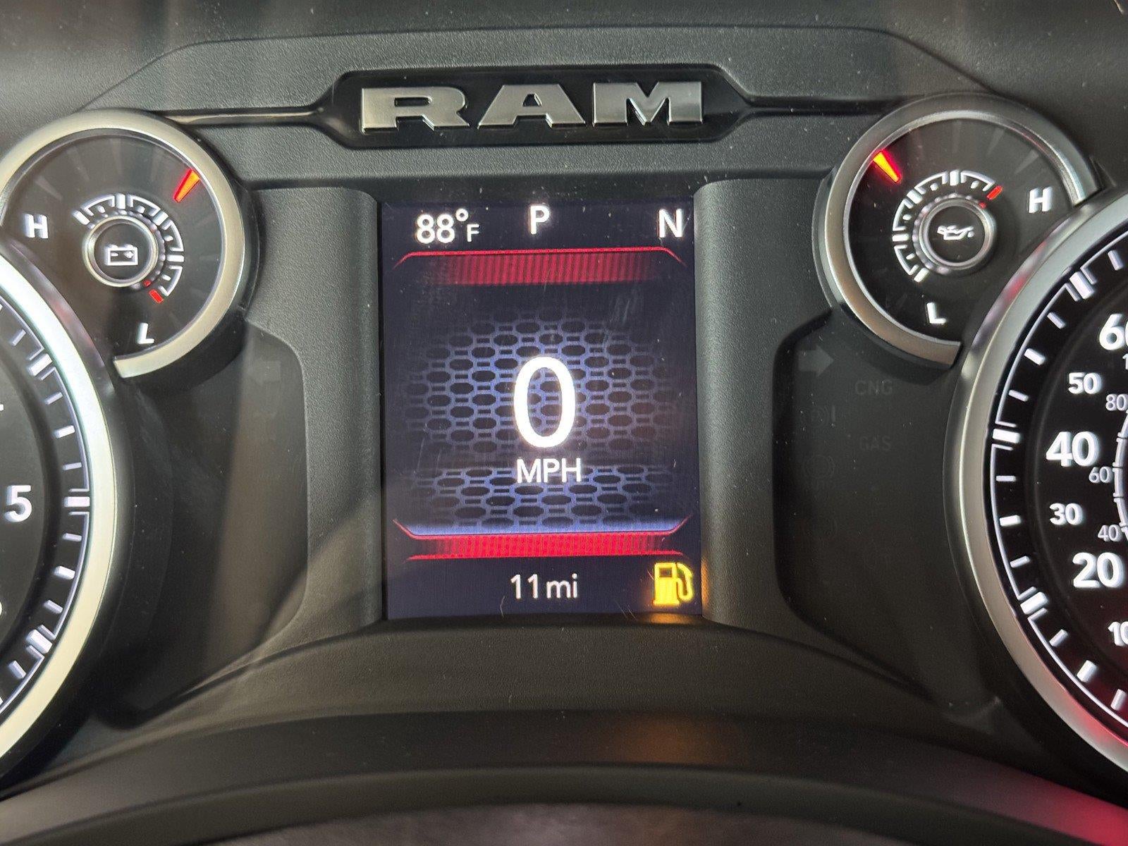 2026 RAM 1500 RAM 1500 TRADESMAN CREW CAB 4X4 5'7' BOX