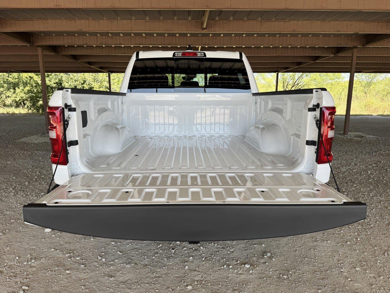 2026 RAM 1500 RAM 1500 TRADESMAN CREW CAB 4X4 5'7' BOX