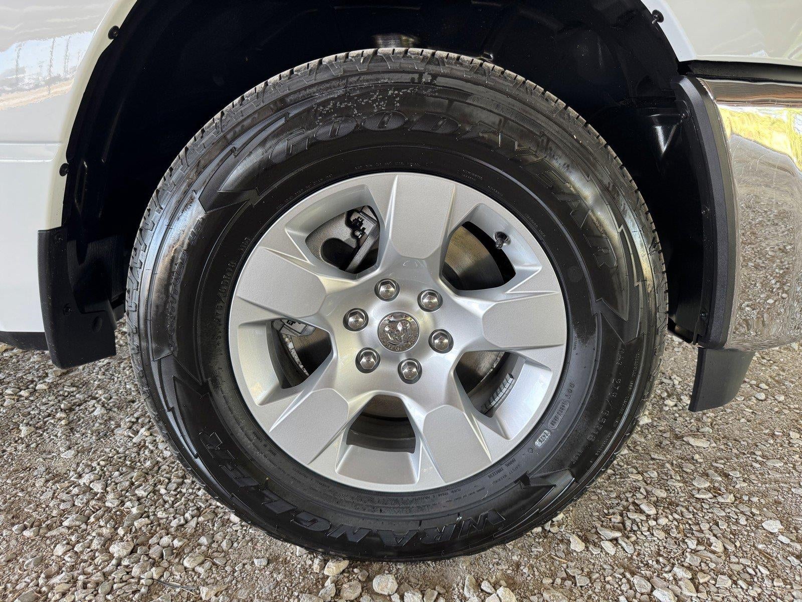 2026 RAM 1500 RAM 1500 TRADESMAN CREW CAB 4X4 5'7' BOX