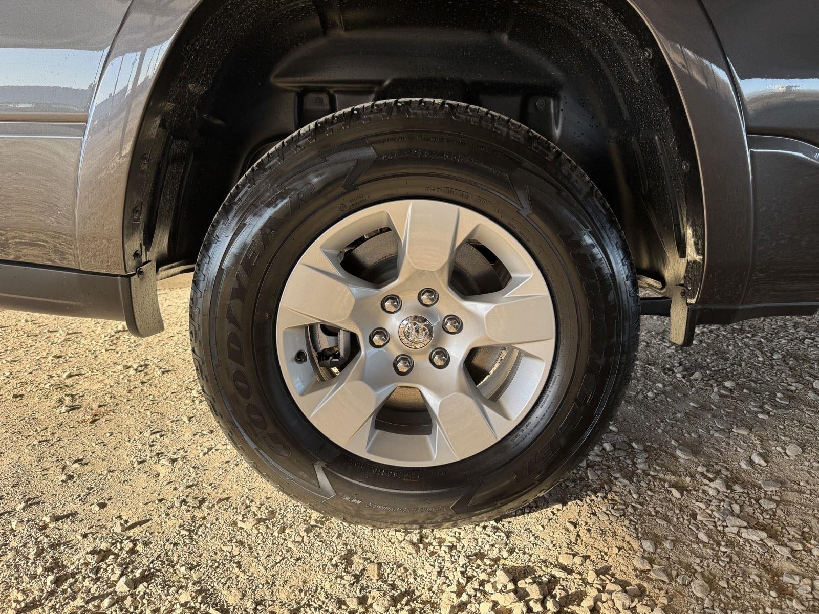 2026 RAM Ram 1500 RAM 1500 LONE STAR CREW CAB 4X4 5'7' BOX