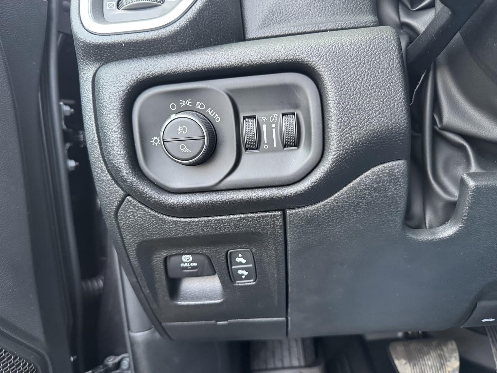 2026 RAM Ram 1500 RAM 1500 LONE STAR CREW CAB 4X4 5'7' BOX