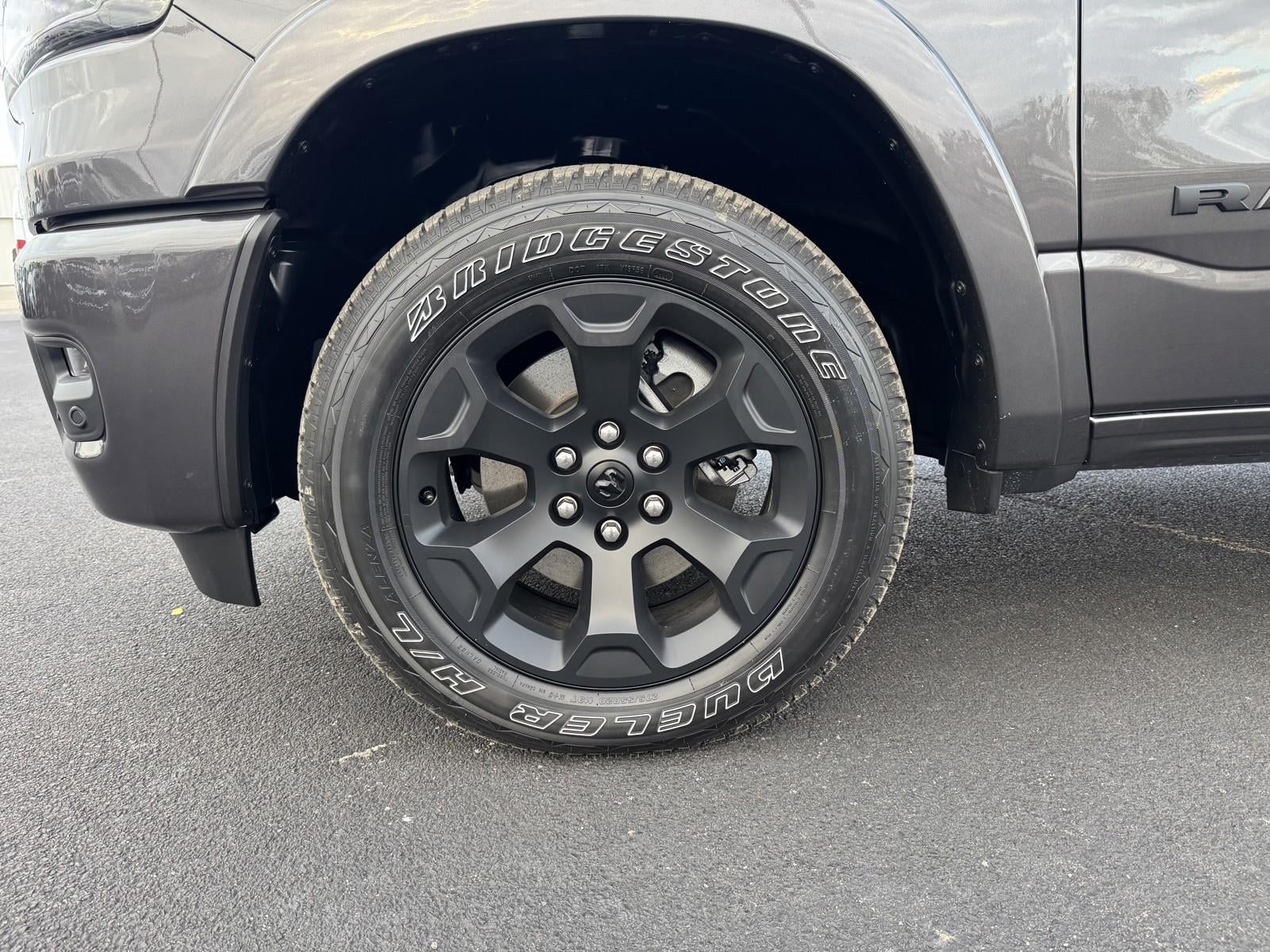 2026 RAM Ram 1500 RAM 1500 LONE STAR CREW CAB 4X4 5'7' BOX