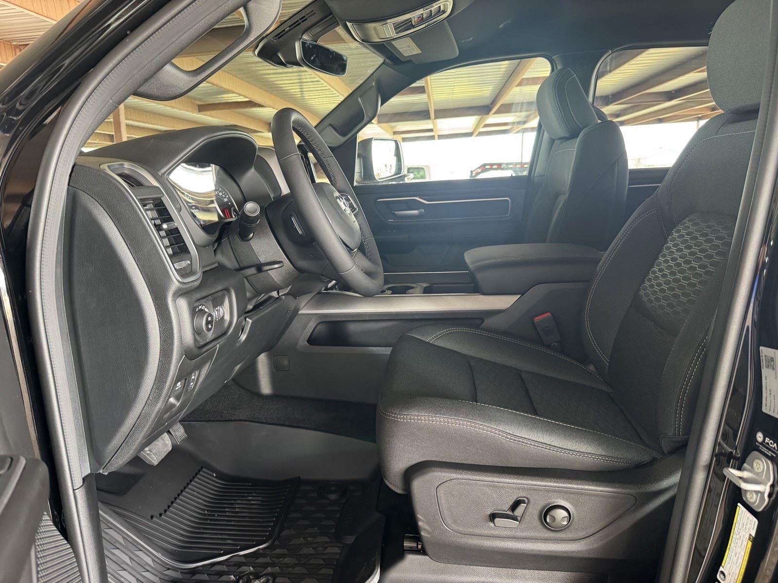 2026 RAM Ram 1500 RAM 1500 LONE STAR CREW CAB 4X4 5'7' BOX