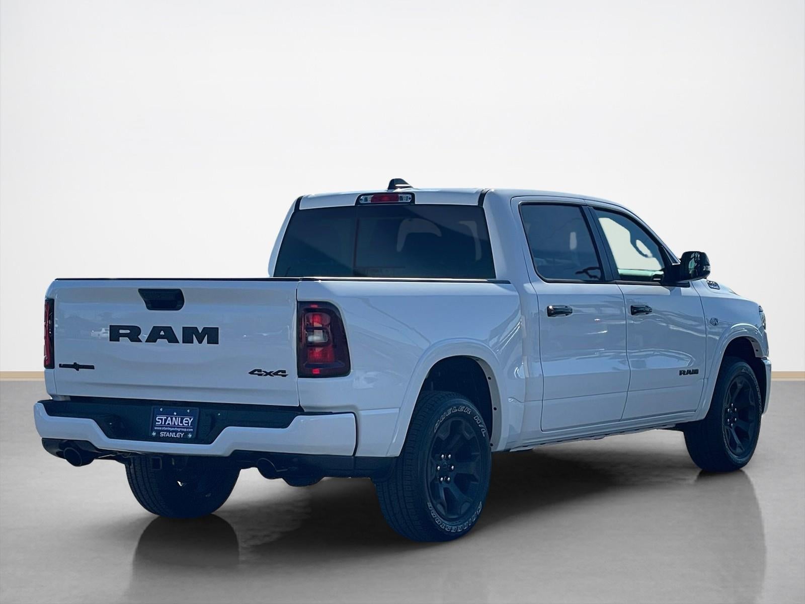 2026 RAM Ram 1500 RAM 1500 LONE STAR CREW CAB 4X4 5'7' BOX