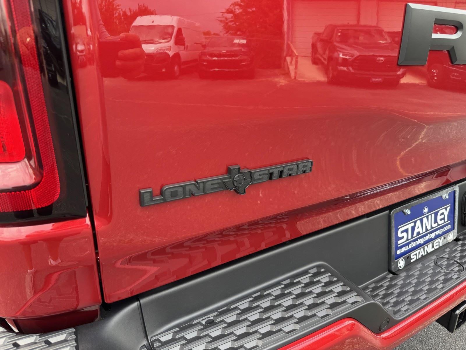 2026 RAM Ram 1500 RAM 1500 LONE STAR CREW CAB 4X4 5'7' BOX