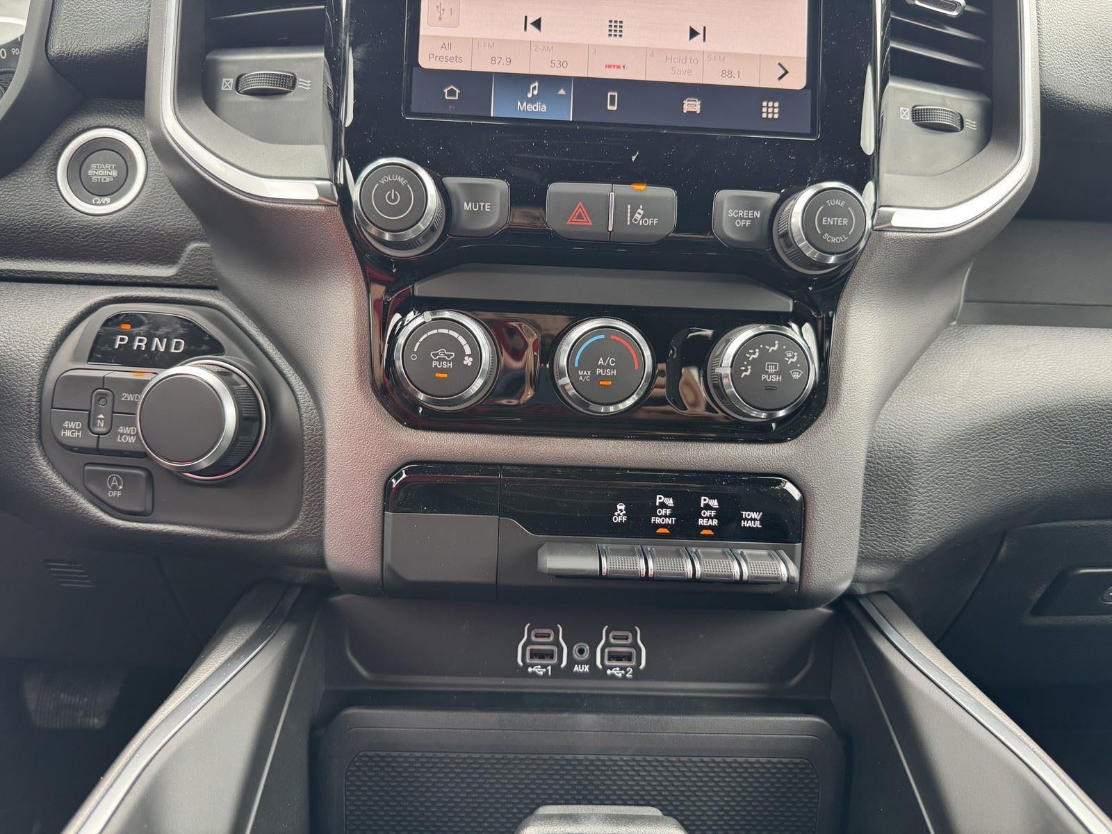 2026 RAM Ram 1500 RAM 1500 EXPRESS CREW CAB 4X4 5'7' BOX