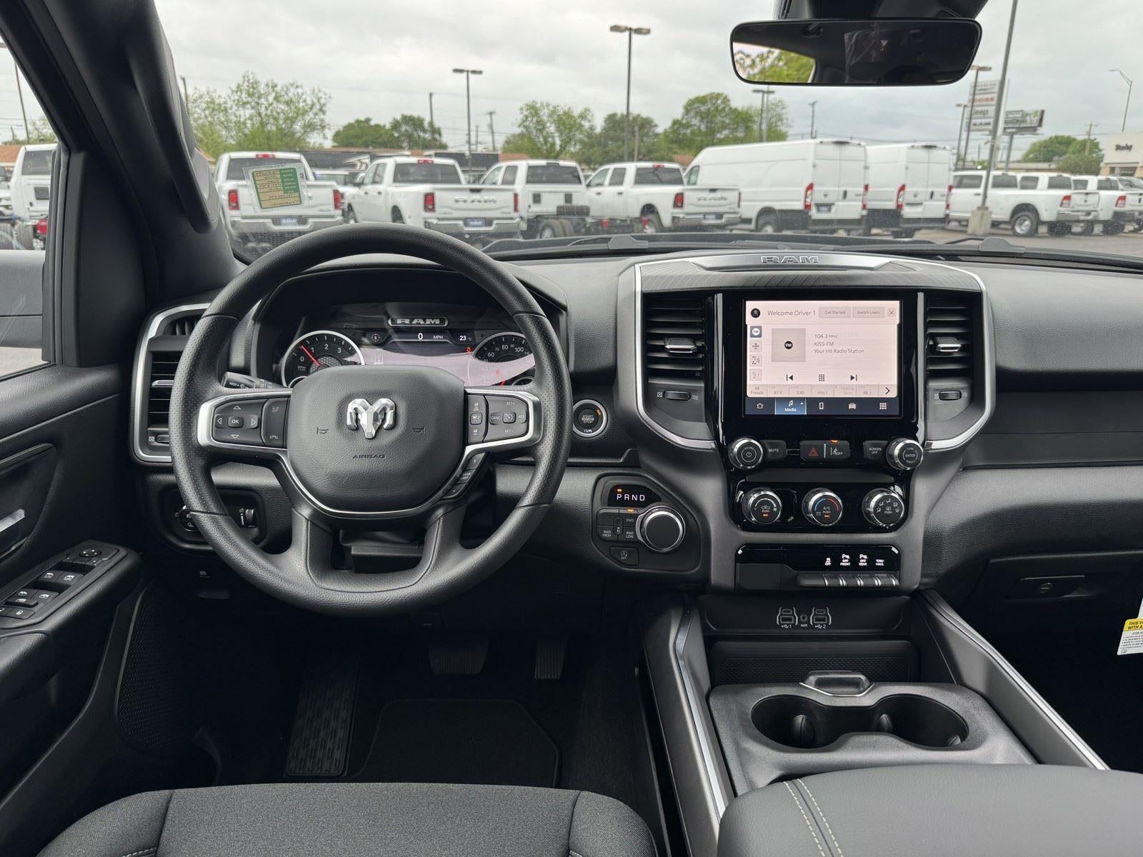 2026 RAM Ram 1500 RAM 1500 EXPRESS CREW CAB 4X4 5'7' BOX