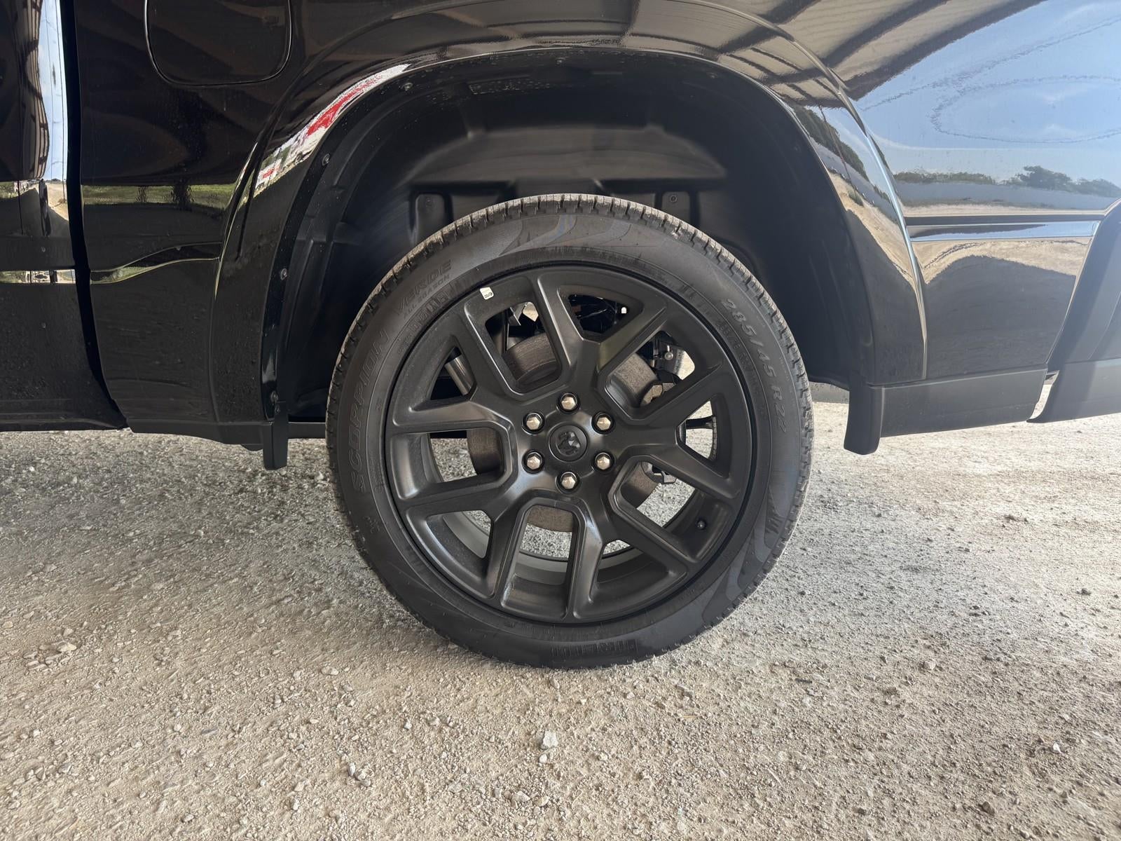 2025 RAM Ram 1500 RAM 1500 LARAMIE CREW CAB 4X4 5'7' BOX