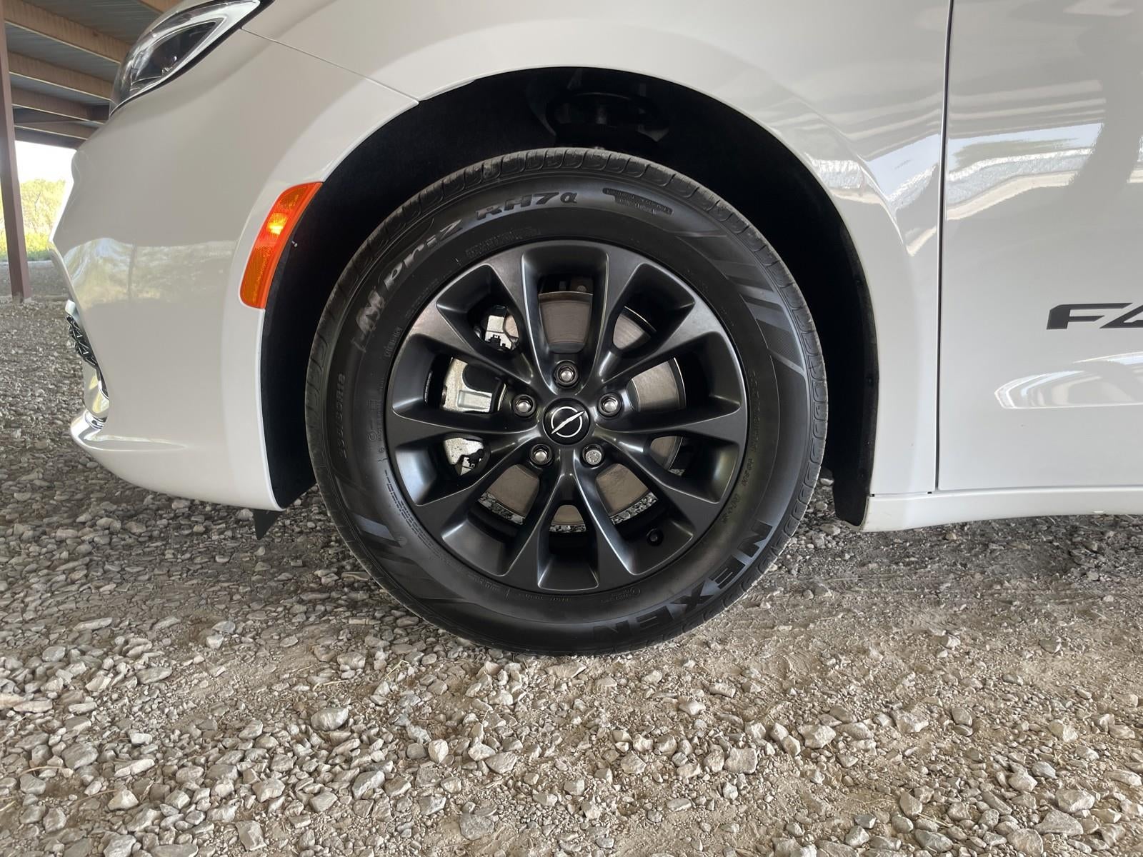 2025 Chrysler Pacifica PACIFICA SELECT