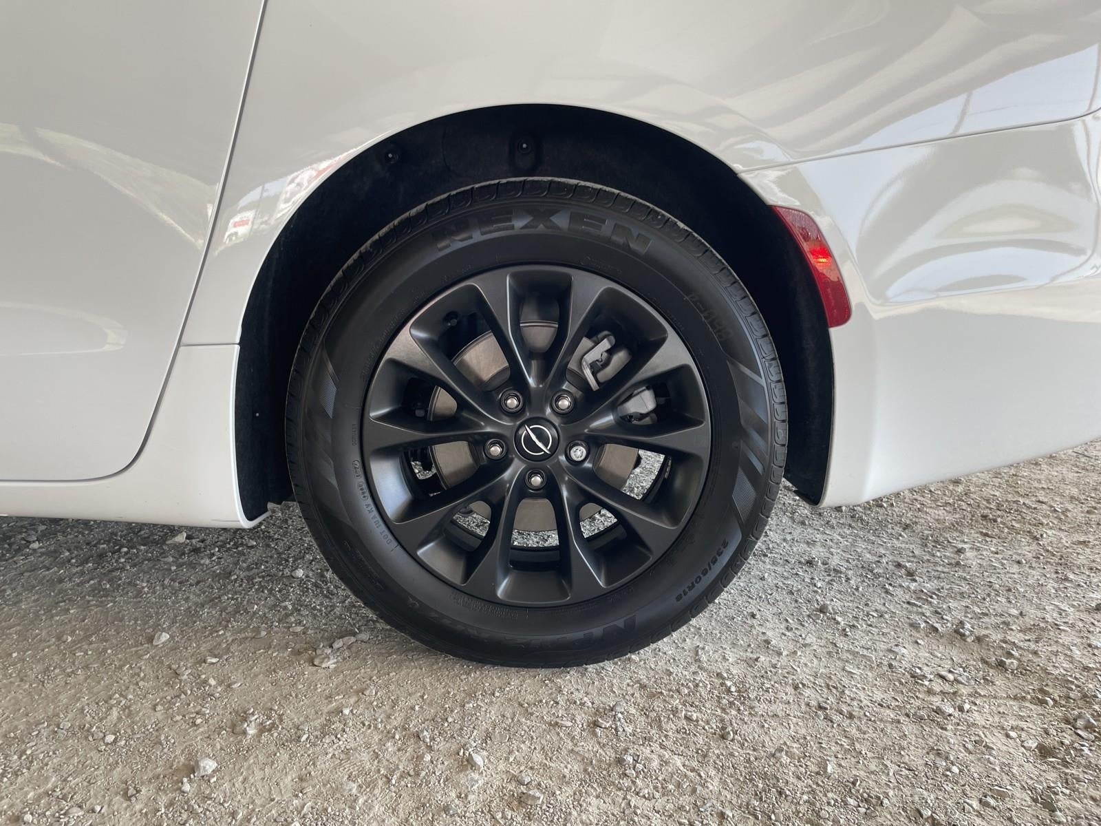 2025 Chrysler Pacifica PACIFICA SELECT