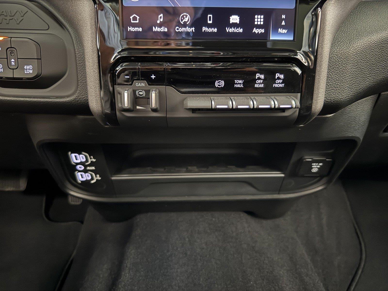 2027 RAM Ram 3500 RAM 3500 TRADESMAN CREW CAB 4X4 8' BOX