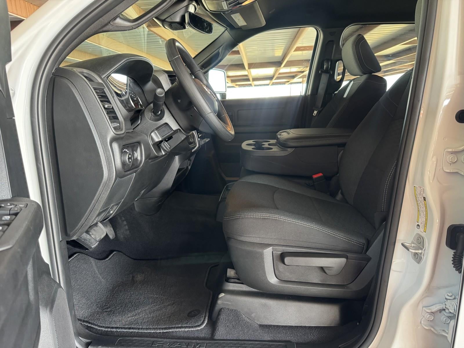 2026 RAM Ram 3500 RAM 3500 TRADESMAN CREW CAB 4X4 8' BOX