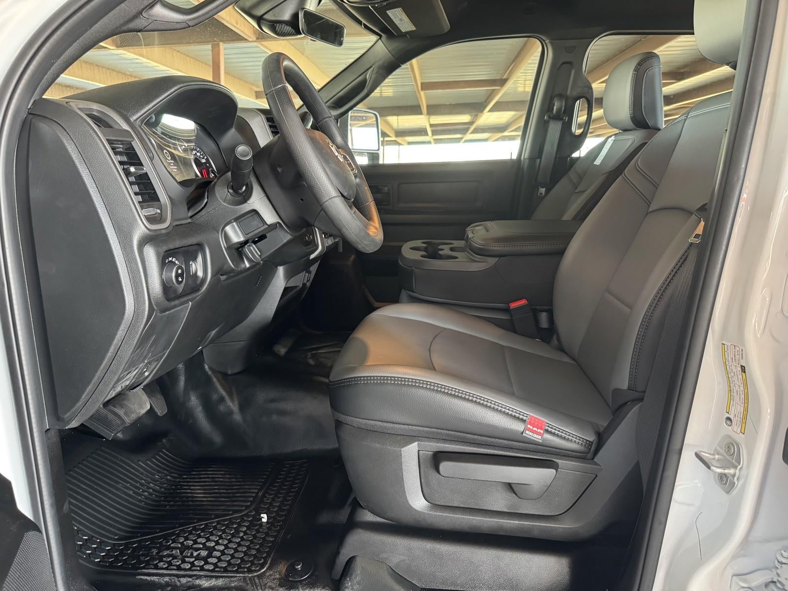 2026 RAM Ram 3500 RAM 3500 TRADESMAN CREW CAB 4X4 8' BOX