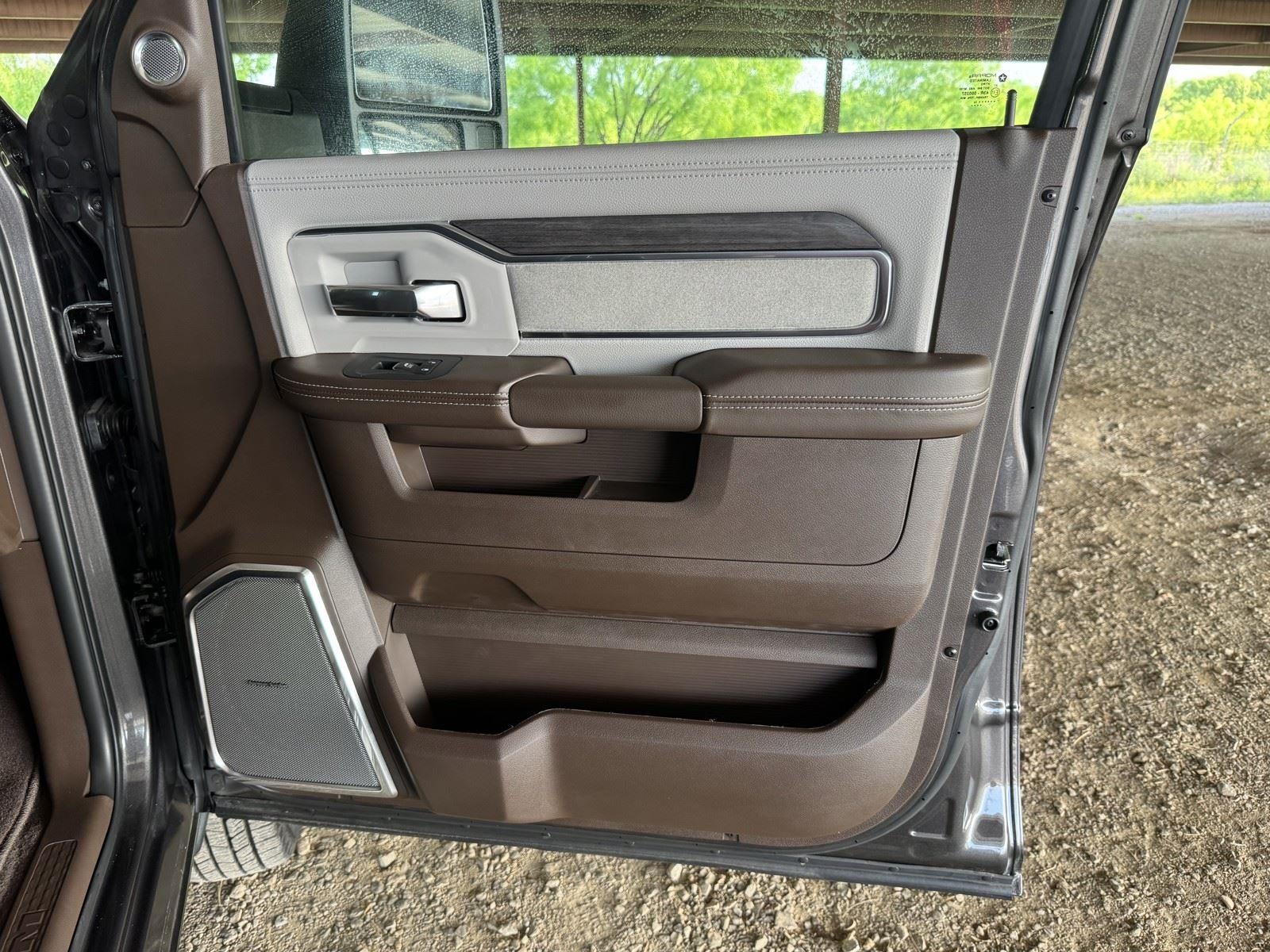 2026 RAM Ram 3500 RAM 3500 LARAMIE CREW CAB 4X4 8' BOX