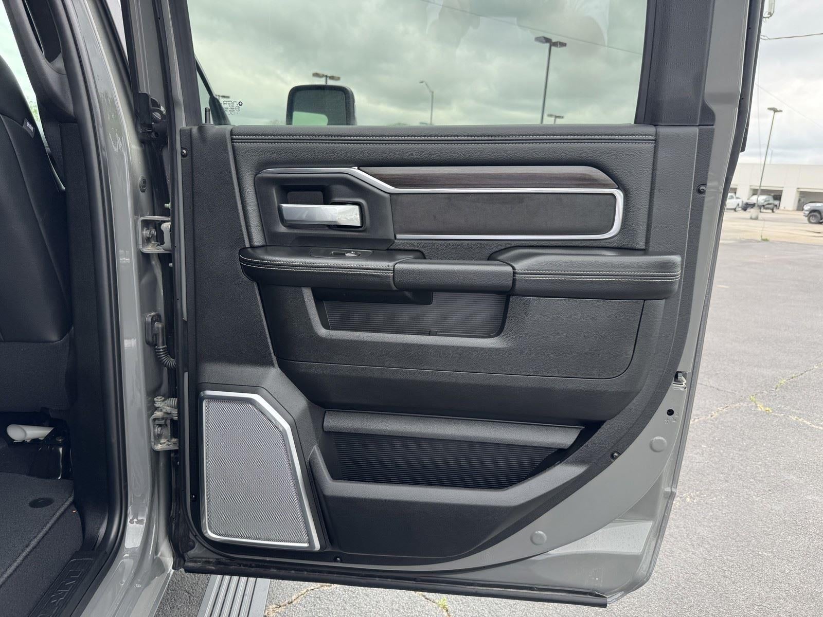 2026 RAM Ram 3500 RAM 3500 LARAMIE MEGA CAB 4X4 6'4' BOX