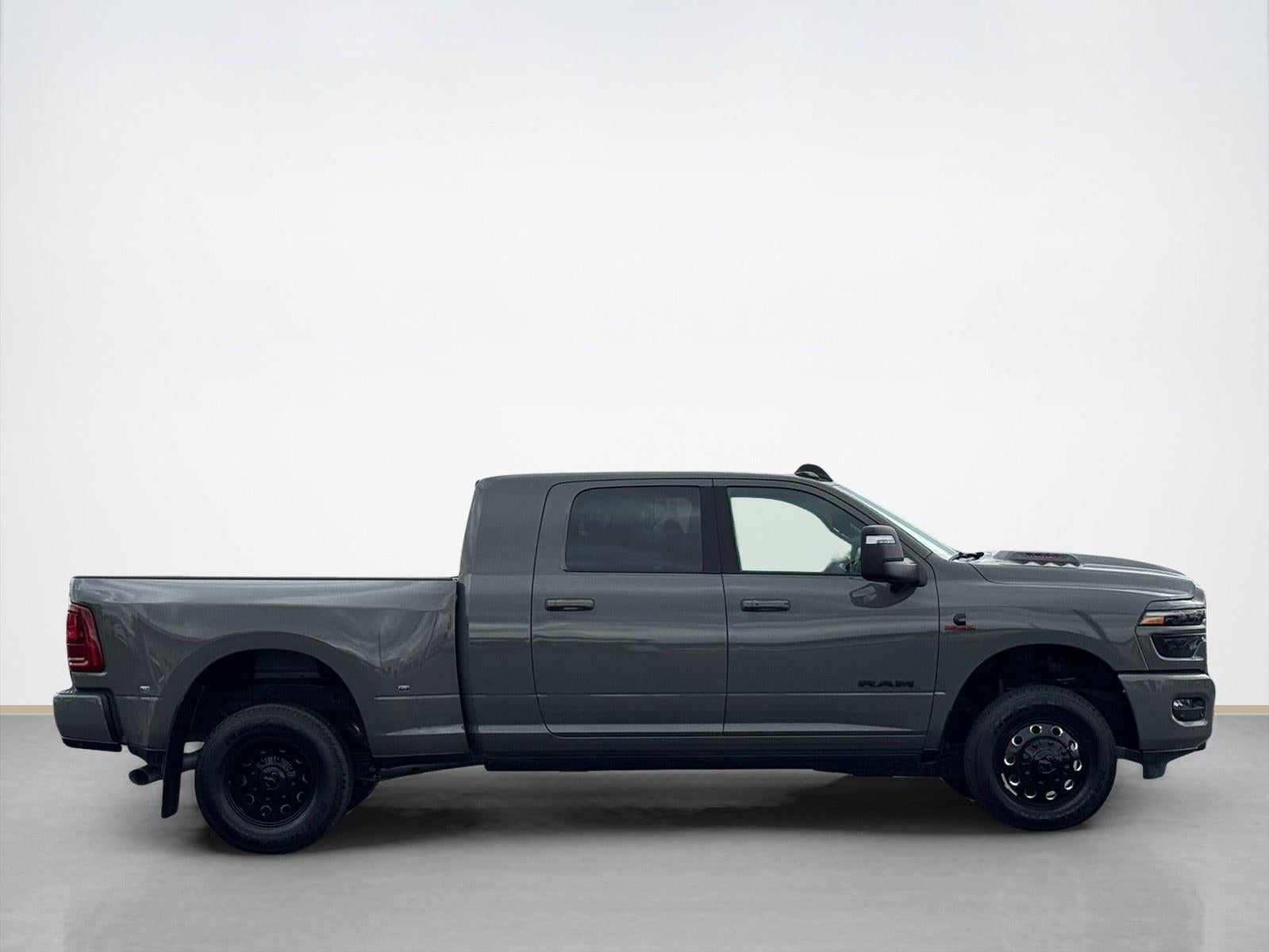 2026 RAM Ram 3500 RAM 3500 LARAMIE MEGA CAB 4X4 6'4' BOX