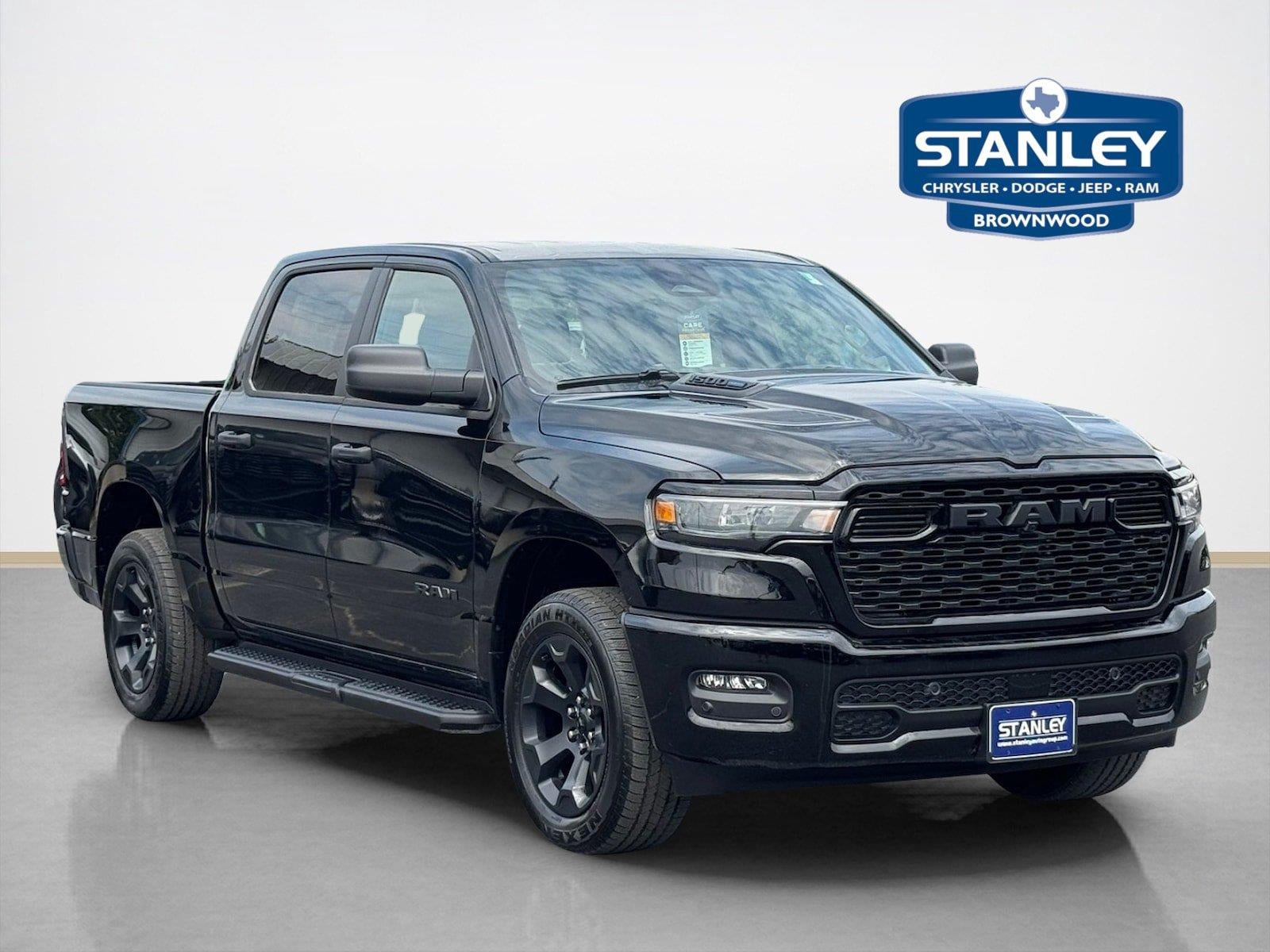2026 RAM 1500 RAM 1500 EXPRESS CREW CAB 4X4 5'7' BOX