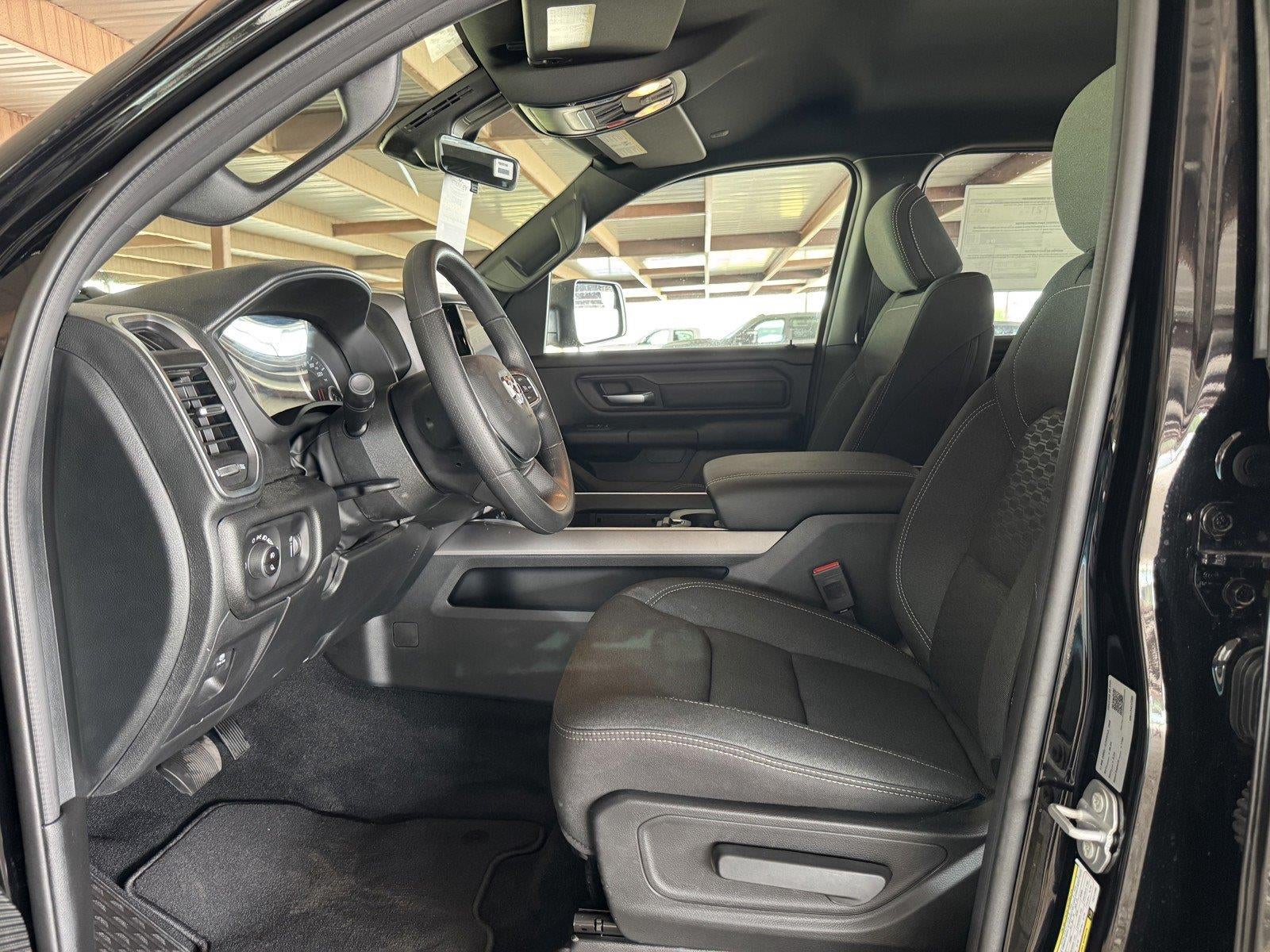 2026 RAM 1500 RAM 1500 EXPRESS CREW CAB 4X4 5'7' BOX