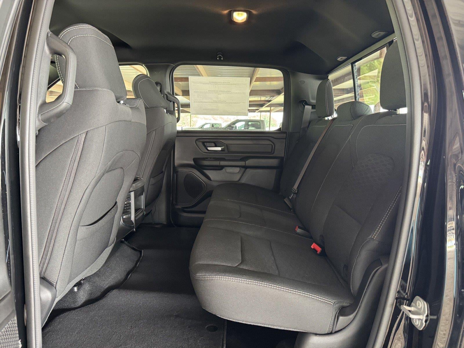 2026 RAM 1500 RAM 1500 EXPRESS CREW CAB 4X4 5'7' BOX